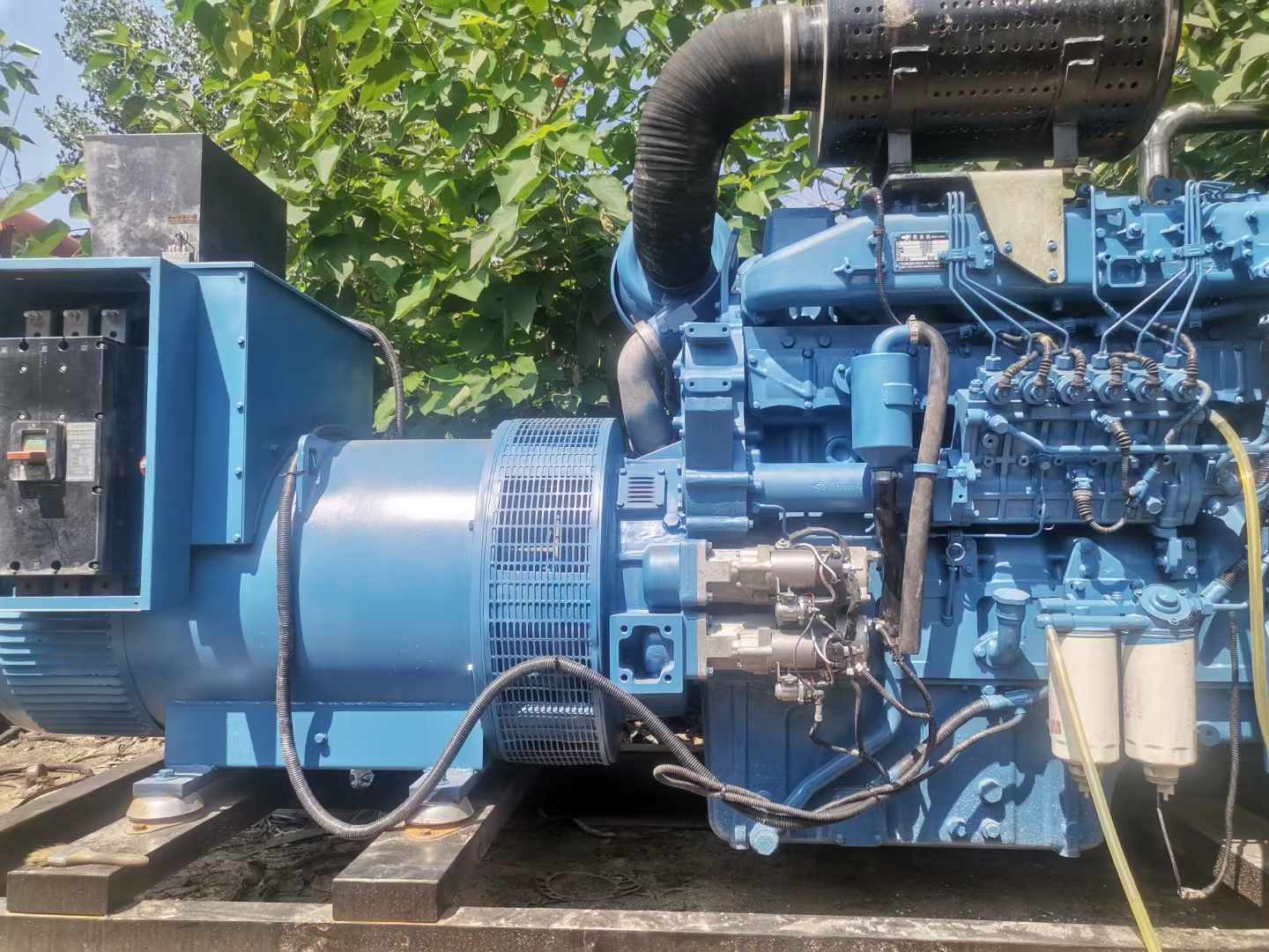 上高详细说明降低 800kW 柴油发电机输出电流波动的方法